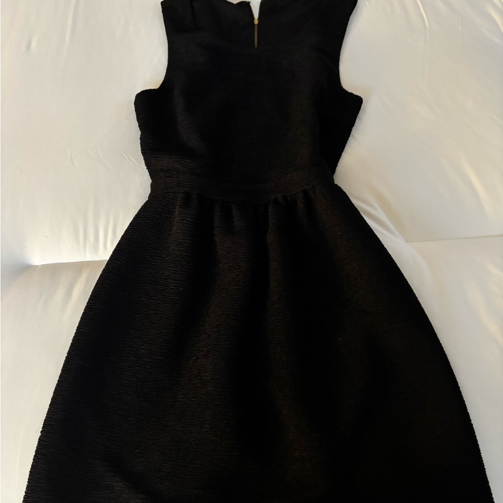 Chic Black Sleeveless Mini Dress